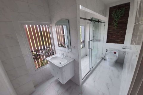 Casa de 5 dormitorios en Saphan Sung, Bangkok, Tailandia № 76025 - foto 6