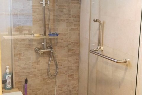 Condominio de 1 dormitorio en Watthana, Bangkok, Tailandia № 76030 - foto 14