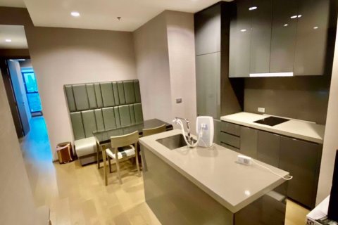 Condominio de 2 dormitorios en Bang Rak, Bangkok, Tailandia № 76028 - foto 3