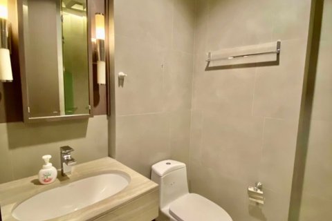 Condominio de 2 dormitorios en Bang Rak, Bangkok, Tailandia № 76028 - foto 5