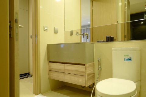 Condo à Bangkok, Thaïlande, 2 chambres  № 143103 - photo 12