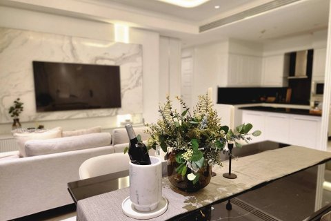 Condominio de 3 dormitorios en Bangkok, Tailandia № 143102 - foto 2