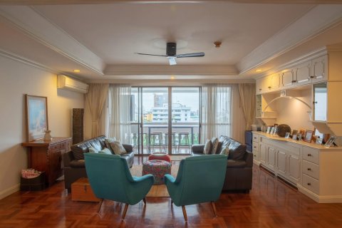 Terreno 600 m2 en Bangkok, Tailandia № 143101 - foto 3
