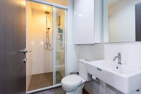 Condominio de 2 dormitorios en Bangkok, Tailandia № 132886 - foto 10