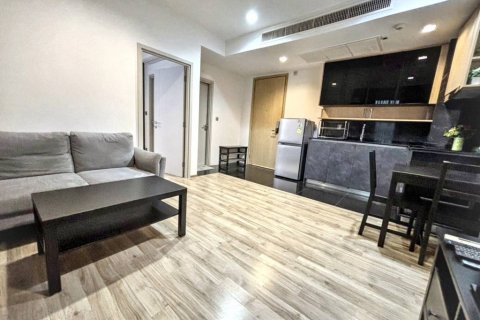 Condominio de 1 dormitorio en Chatuchak, Bangkok, Tailandia № 132885 - foto 3