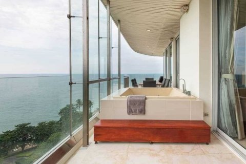 Condominio de 3 dormitorios en Chon Buri, Tailandia № 78913 - foto 3