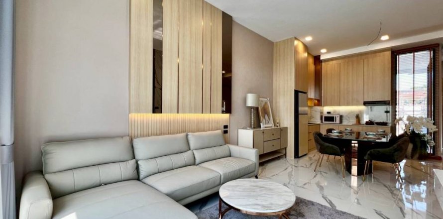 Chalet de 4 dormitorios en Pattaya, Tailandia № 126594
