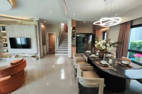 Chalet de 3 dormitorios en Pattaya, Tailandia № 100970 - foto 4