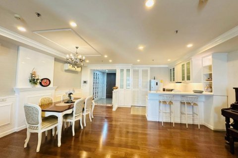 Condominio de 3 dormitorios en Bangkok, Tailandia № 120618 - foto 10
