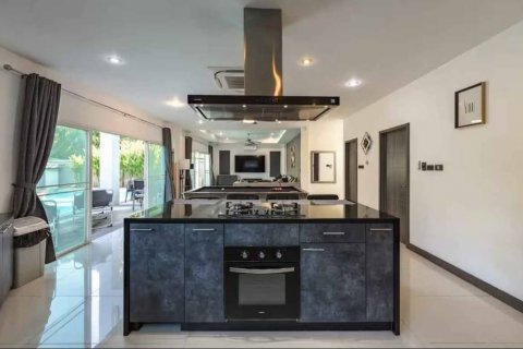 Chalet de 4 dormitorios en Phuket, Tailandia № 133025 - foto 5