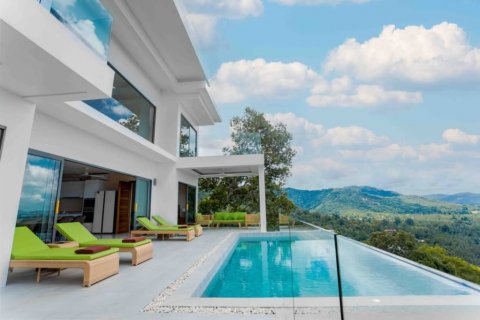 Chalet de 4 dormitorios en Surat Thani, Tailandia № 133024 - foto 6