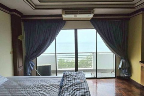 Condominio de 3 dormitorios en Sattahip, Tailandia № 133022 - foto 6