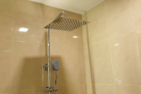 Condominio de 1 dormitorio en Chon Buri, Tailandia № 116294 - foto 19