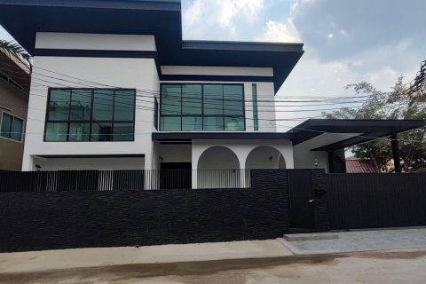 Haus in Bang Lamung, Thailand 4 Schlafzimmer № 124943
