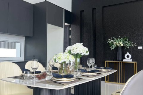 Casa de 4 dormitorios en Bang Lamung, Tailandia № 124943 - foto 10