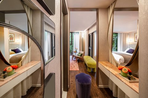 Condo in Bangkok, Thailand, 2 bedrooms in SHUSH Ratchathewi  № 80543