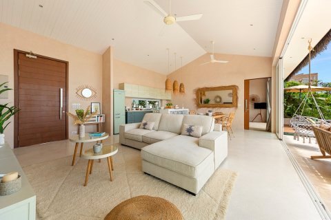 Casa de 3 dormitorios en Ko Samui, Tailandia № 120263 - foto 5