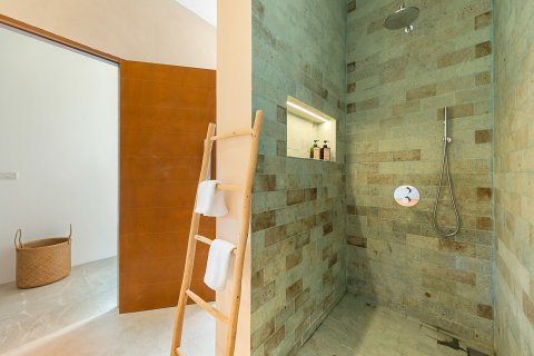 Casa de 3 dormitorios en Ko Samui, Tailandia № 120263 - foto 15