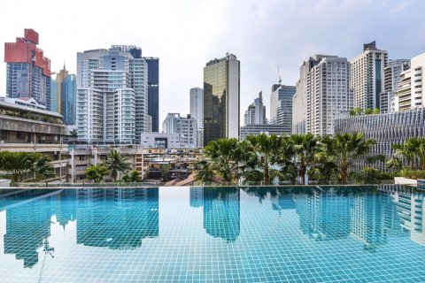 Condominio de 3 dormitorios en Bangkok, Tailandia № 120264 - foto 18