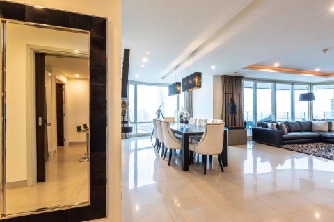 Condominio de 4 dormitorios en Bangkok, Tailandia № 143961 - foto 3