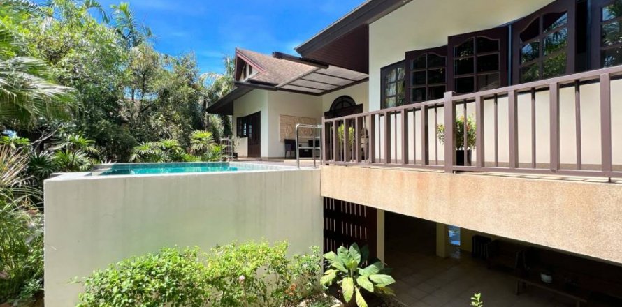 Chalet de 4 dormitorios en Surat Thani, Tailandia № 132935