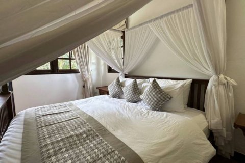 Chalet de 4 dormitorios en Surat Thani, Tailandia № 132935 - foto 8