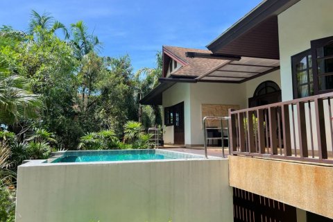Chalet de 4 dormitorios en Surat Thani, Tailandia № 132935 - foto 2