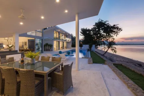 Chalet de 3 dormitorios en Ko Samui, Tailandia № 107580 - foto 22