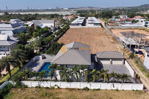 Studio in Pattaya, Thailand № 132165