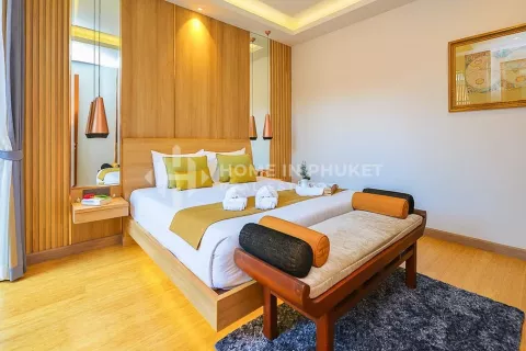 Casa de 3 dormitorios en Nai Harn Beach, Tailandia № 131559 - foto 10