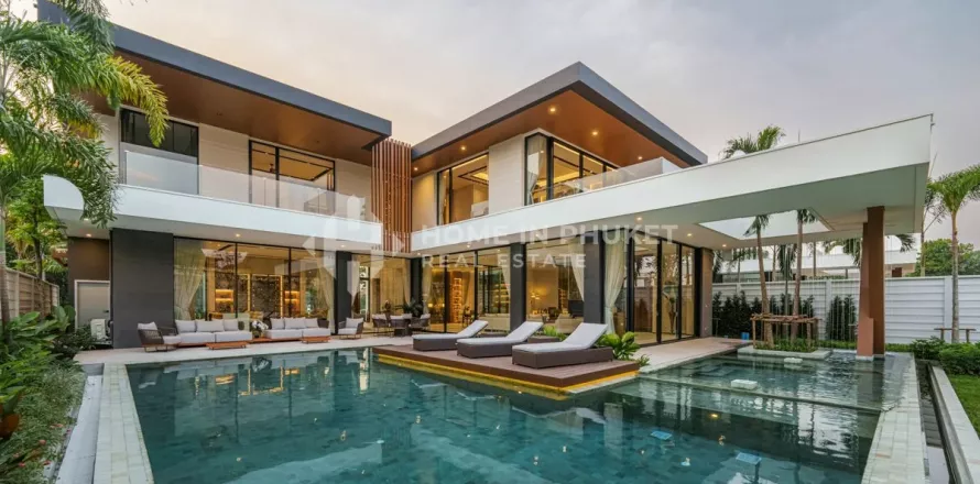 Casa de 4 dormitorios en Phuket, Tailandia № 131105