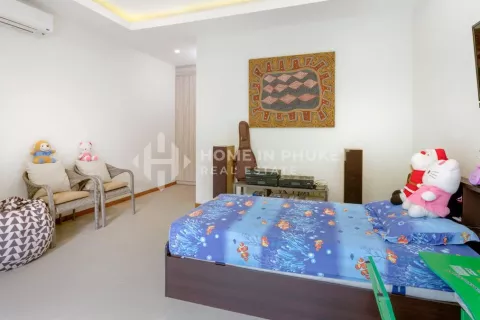 Casa de 4 dormitorios en Rawai, Tailandia № 131107 - foto 17