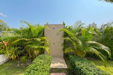 Chalet de 4 dormitorios en Hua Hin, Tailandia № 119835 - foto 10