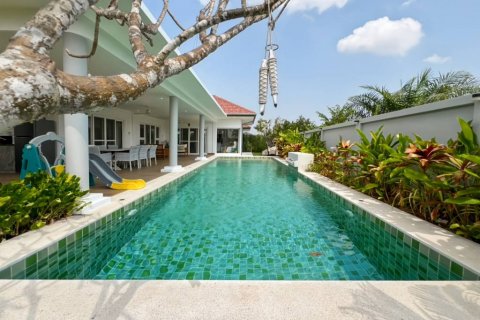 Chalet de 4 dormitorios en Hua Hin, Tailandia № 119835 - foto 9