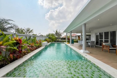 Chalet de 4 dormitorios en Hua Hin, Tailandia № 119835 - foto 3