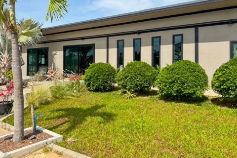 Villa in Pran Buri, Thailand 1 Schlafzimmer № 144451 - Foto 2