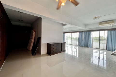Apartamento de 2 dormitorios en Pattaya, Tailandia № 101353 - foto 13