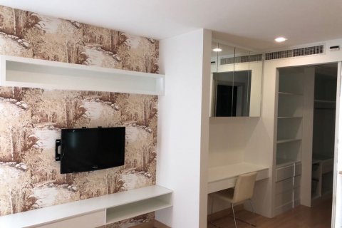 Apartamento de 3 dormitorios en Pattaya, Tailandia № 101350 - foto 13