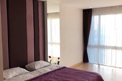 Apartamento de 3 dormitorios en Pattaya, Tailandia № 101350 - foto 15