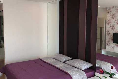 Apartamento de 3 dormitorios en Pattaya, Tailandia № 101350 - foto 17