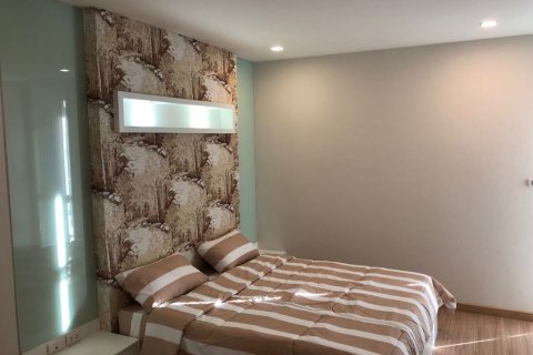 Apartamento de 3 dormitorios en Pattaya, Tailandia № 101350 - foto 11