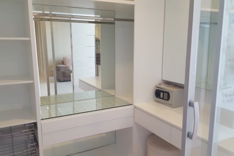 Apartamento de 3 dormitorios en Pattaya, Tailandia № 101350 - foto 22