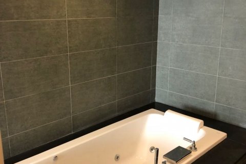 Apartamento de 3 dormitorios en Pattaya, Tailandia № 101350 - foto 26