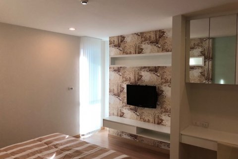 Apartamento de 3 dormitorios en Pattaya, Tailandia № 101350 - foto 12
