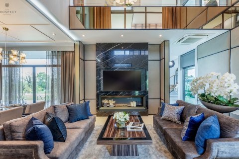 Chalet de 4 dormitorios en Pattaya, Tailandia № 101465 - foto 8