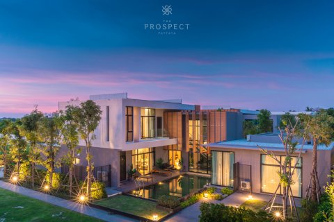 Chalet de 4 dormitorios en Pattaya, Tailandia № 101464