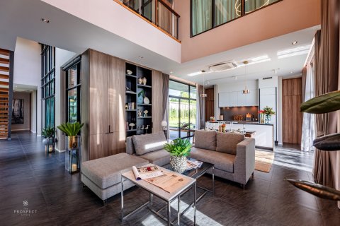 Chalet de 4 dormitorios en Pattaya, Tailandia № 101464 - foto 7