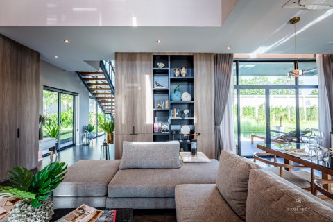 Chalet de 4 dormitorios en Pattaya, Tailandia № 101464 - foto 6