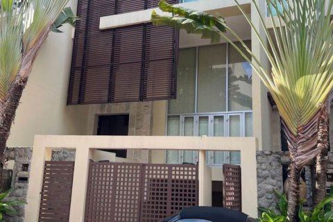 Townhouse à Bangkok, Thaïlande 3 chambres № 80494