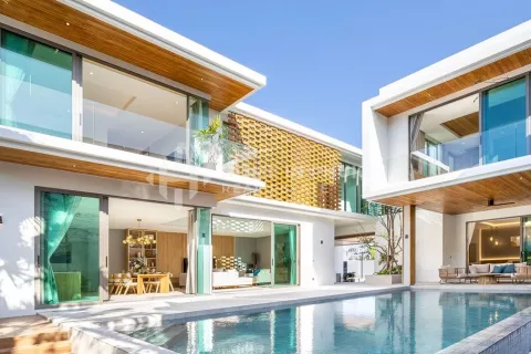 Haus in Phuket, Thailand 4 Schlafzimmer № 131696